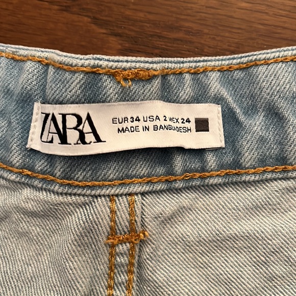 NWOT Zara Light Wash High Waisted Shorts - Picture 3 of 3